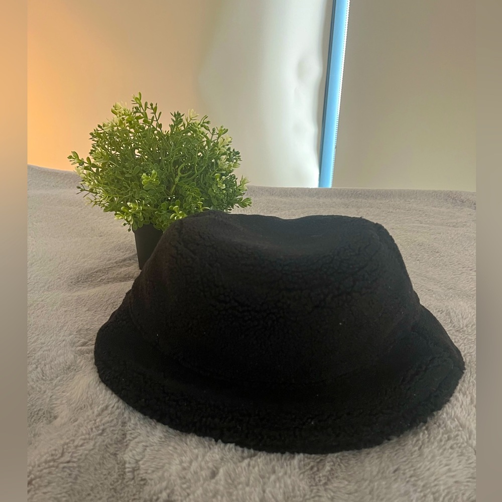 Stand Studio Winter Black Bucket Hat